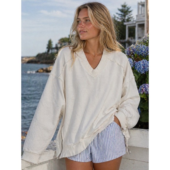 Free People Movement Tops - Free People On the Rise Pullover Women Small? White Oversized V-Neck Side Zip